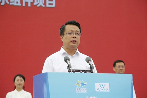 淮安金年会轻量化车载新型显示组件项目开工建设4.JPG